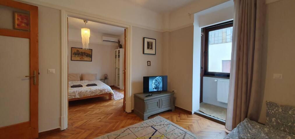 Elegant Apartment Near Rosetti Square Bukarest Exterior foto